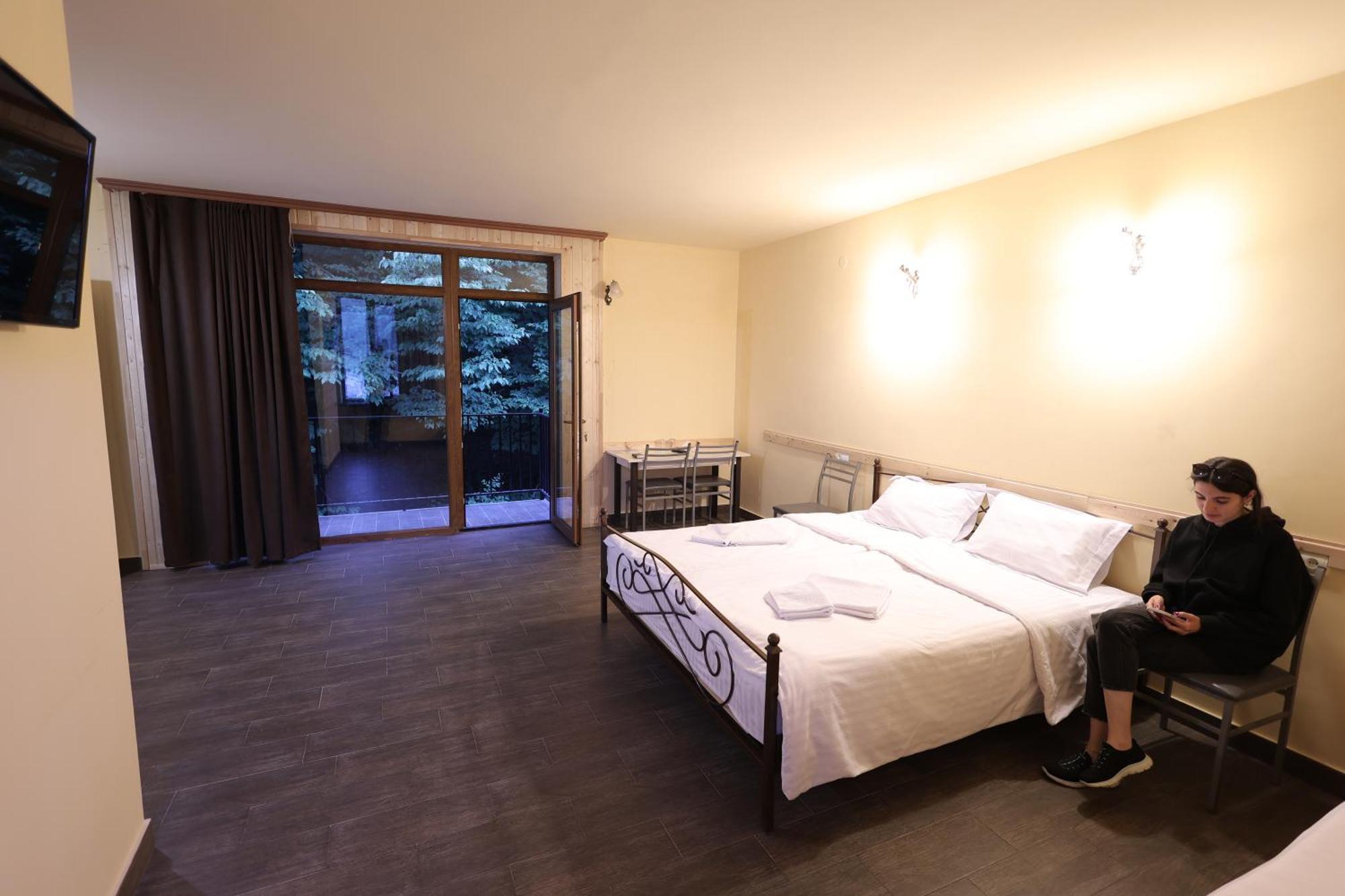 Yeghevnut Hotel Goris Eksteriør bilde