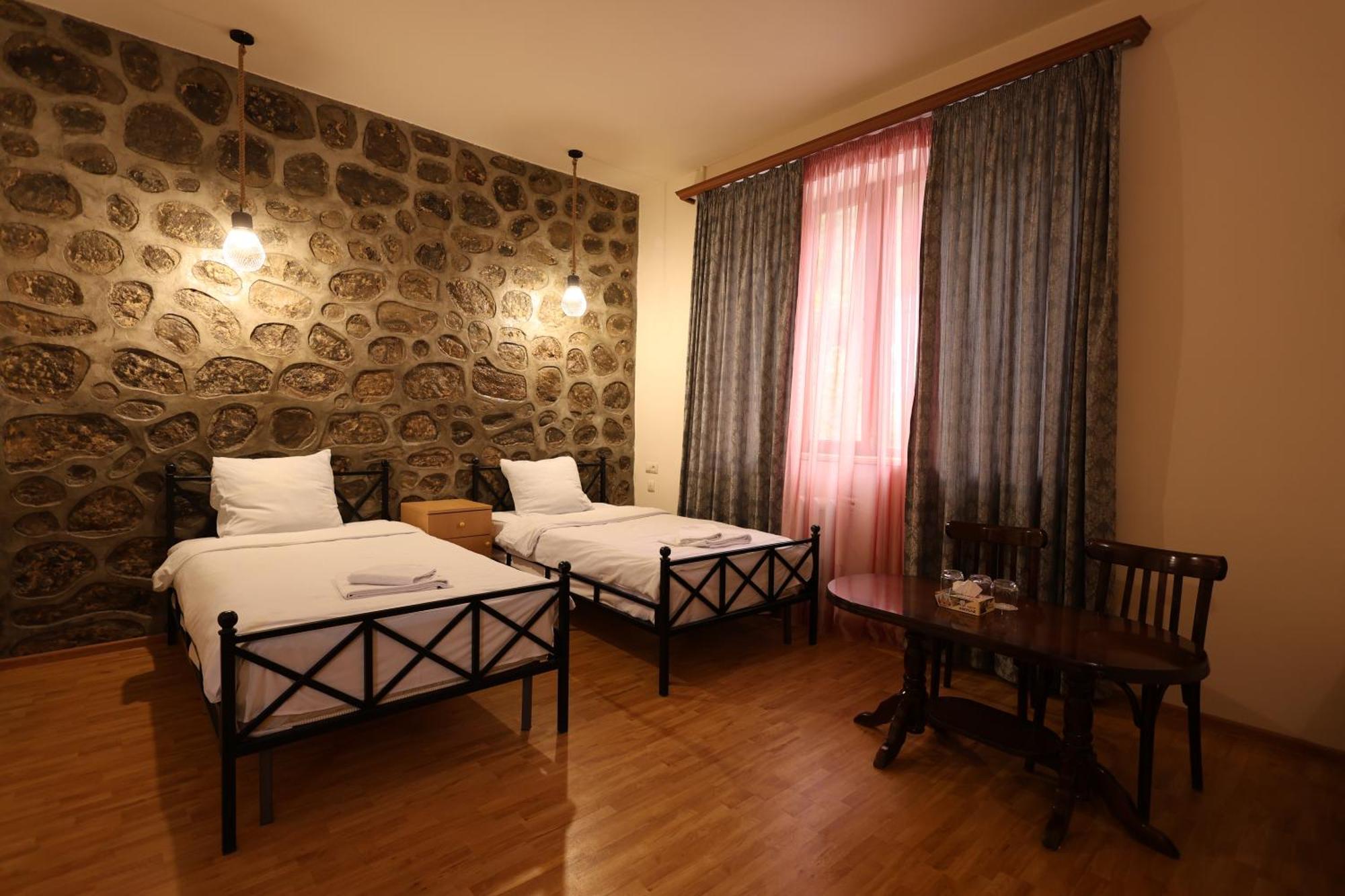 Yeghevnut Hotel Goris Eksteriør bilde