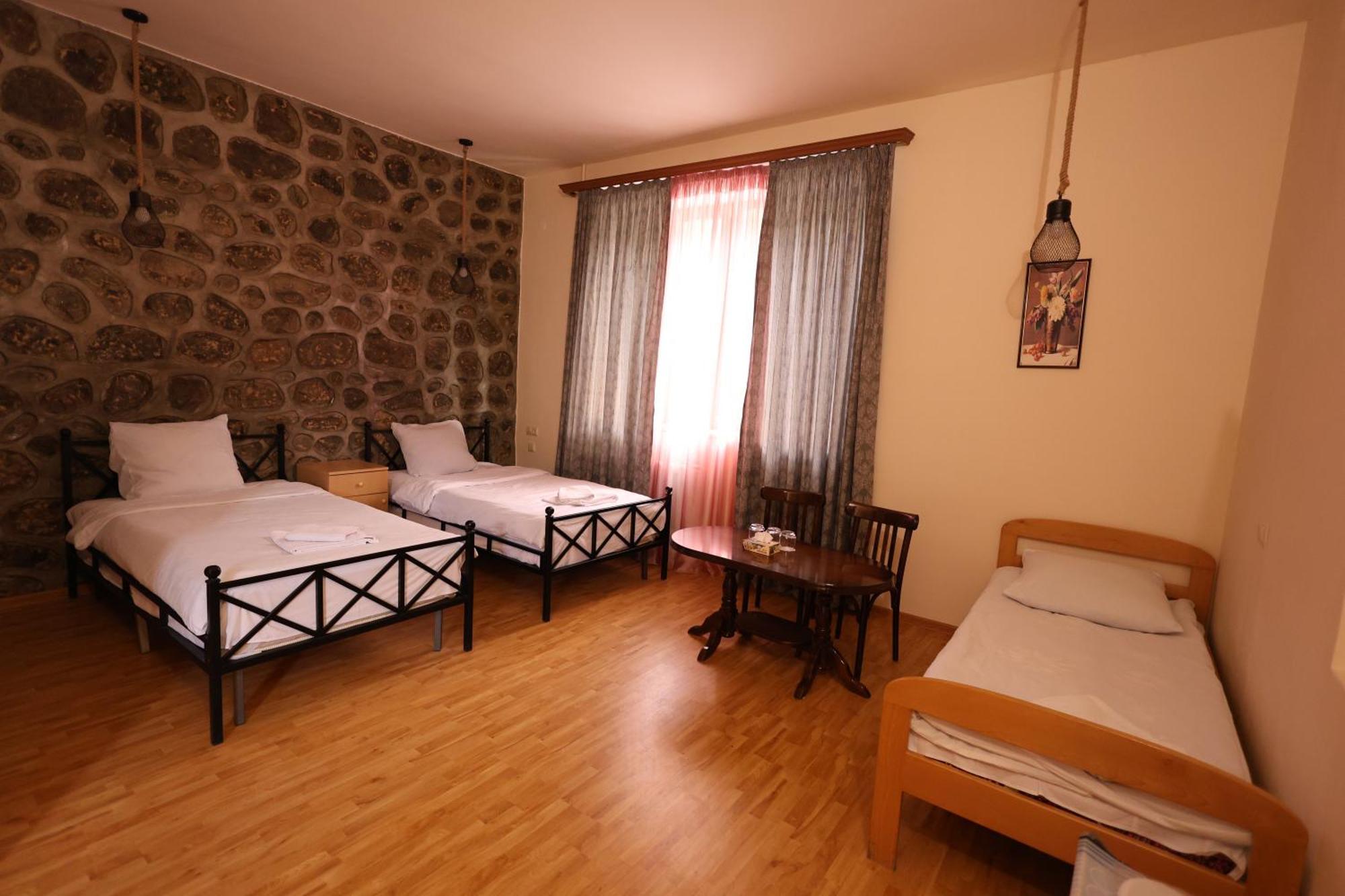 Yeghevnut Hotel Goris Eksteriør bilde
