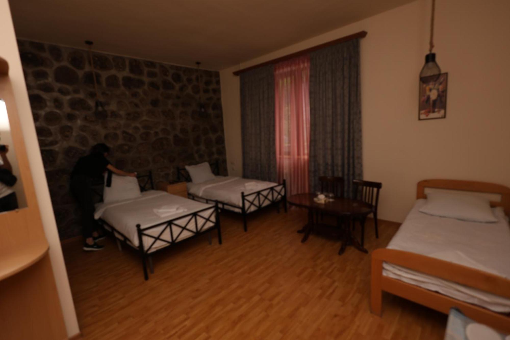 Yeghevnut Hotel Goris Eksteriør bilde